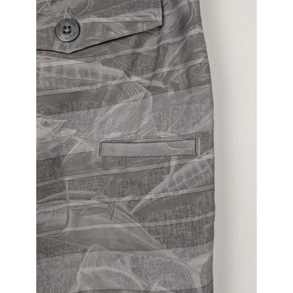Huk Performance Fishing Shorts Men's 28 Gray Graphic Fish Print Hybrid Board - Picture 10 of 14